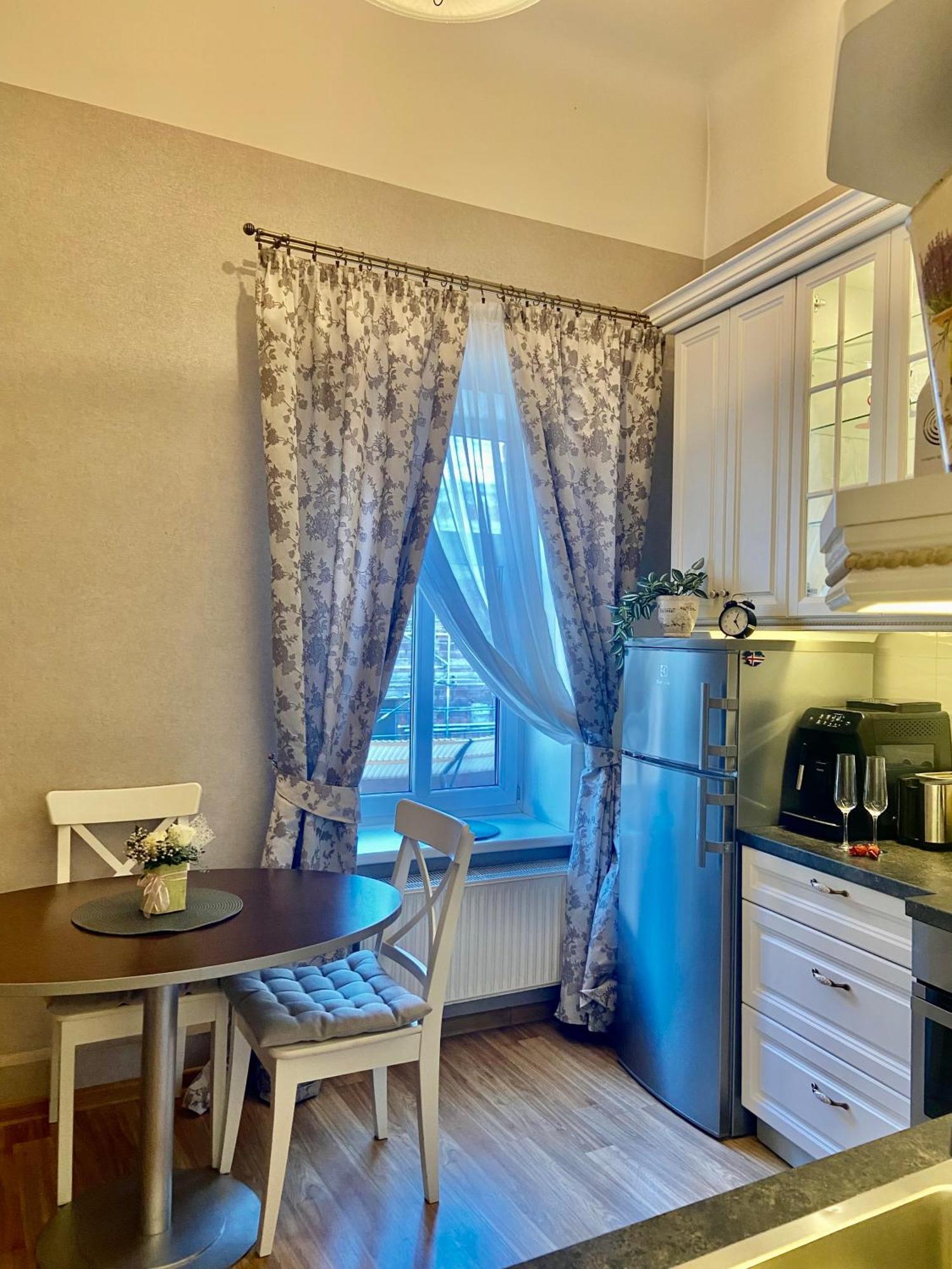 Elegant Apartment In Historical Centre & Free Locked Parking 里加 外观 照片