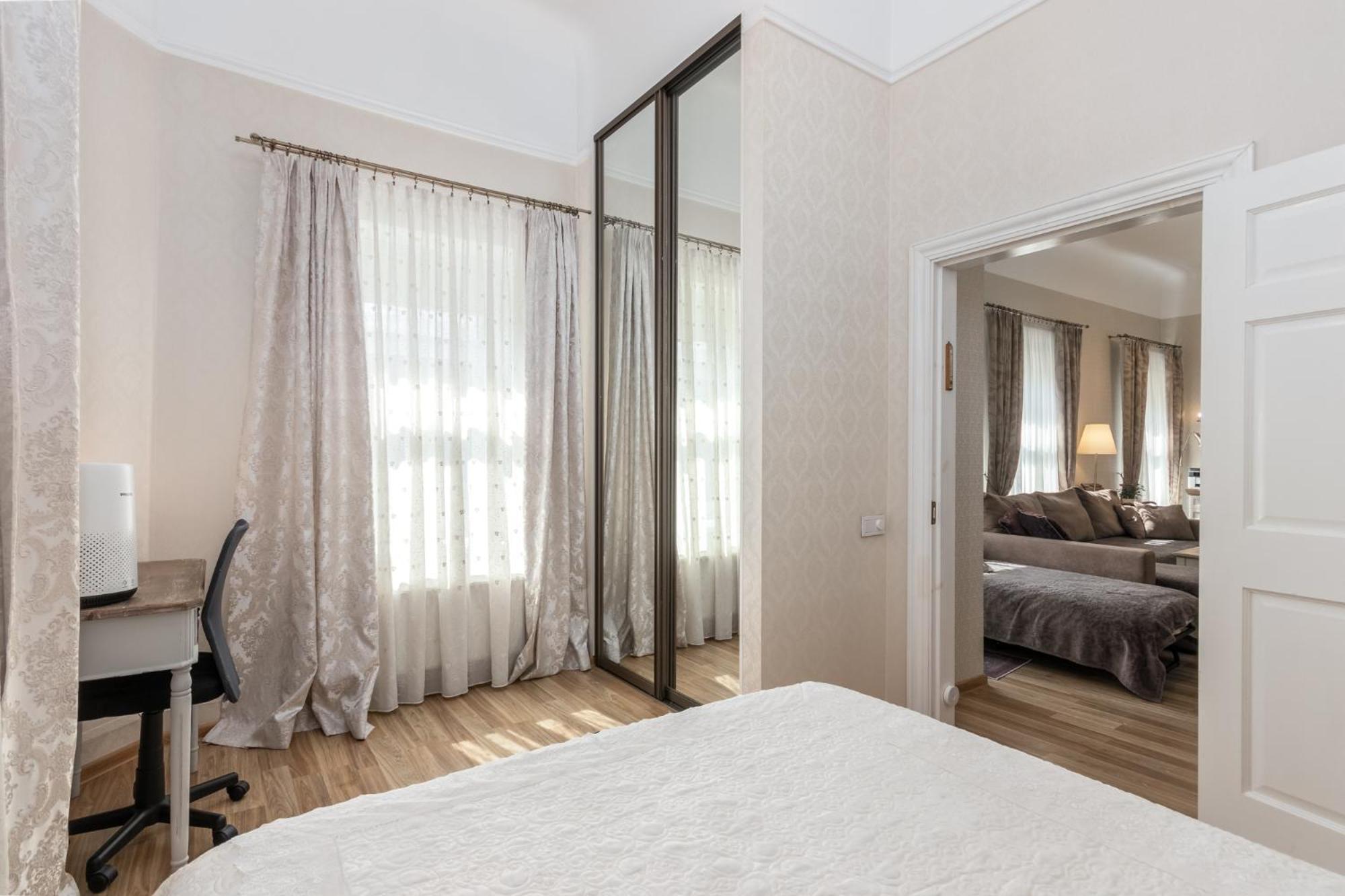 Elegant Apartment In Historical Centre & Free Locked Parking 里加 外观 照片